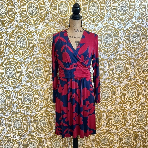 Boden Layla Floral Jersey Faux Wrap Fit&Flare Dress Winterberry Flora Boom Sz 8P - Picture 6 of 13